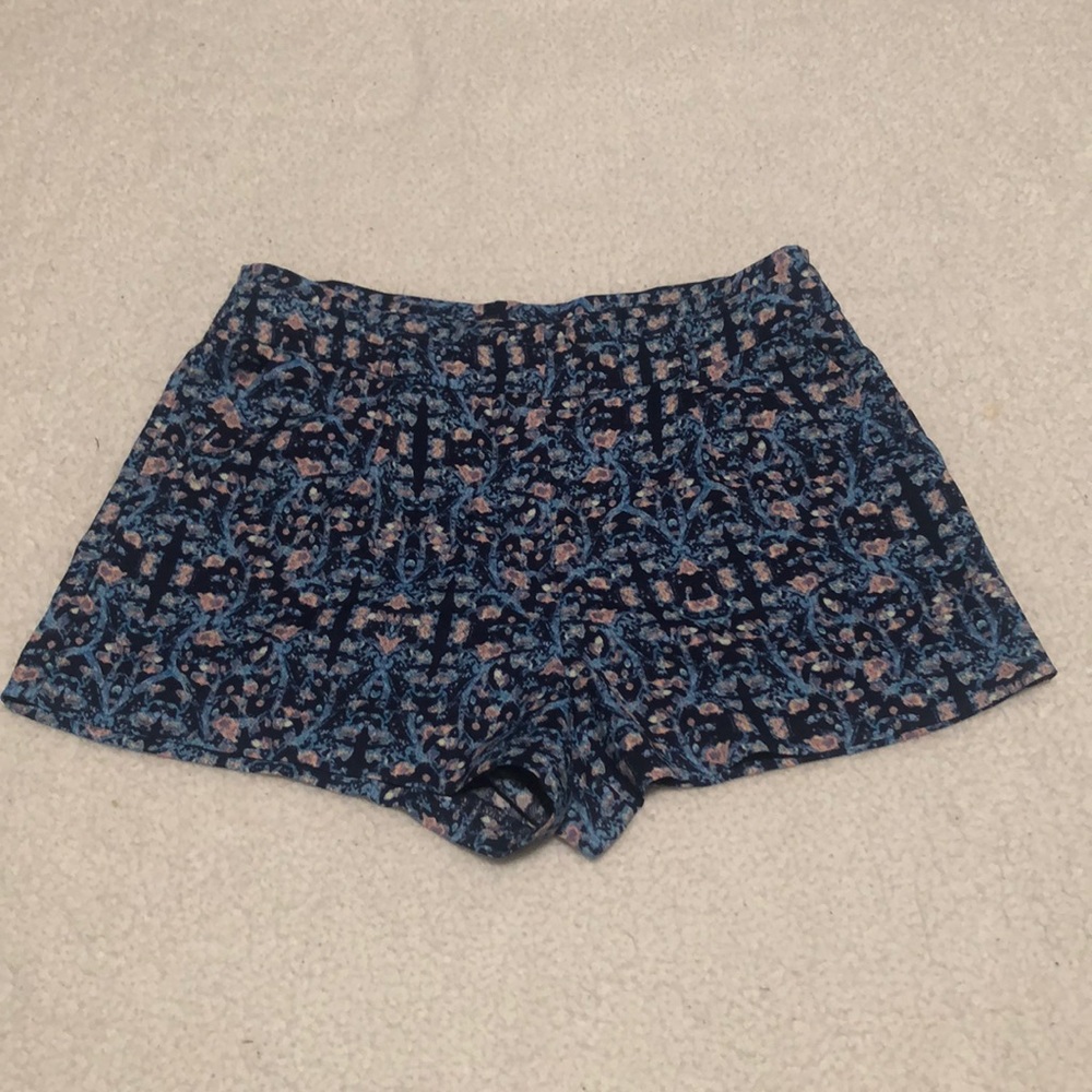 Patterned shorts